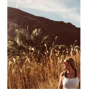 Meet your Posher, Lesly